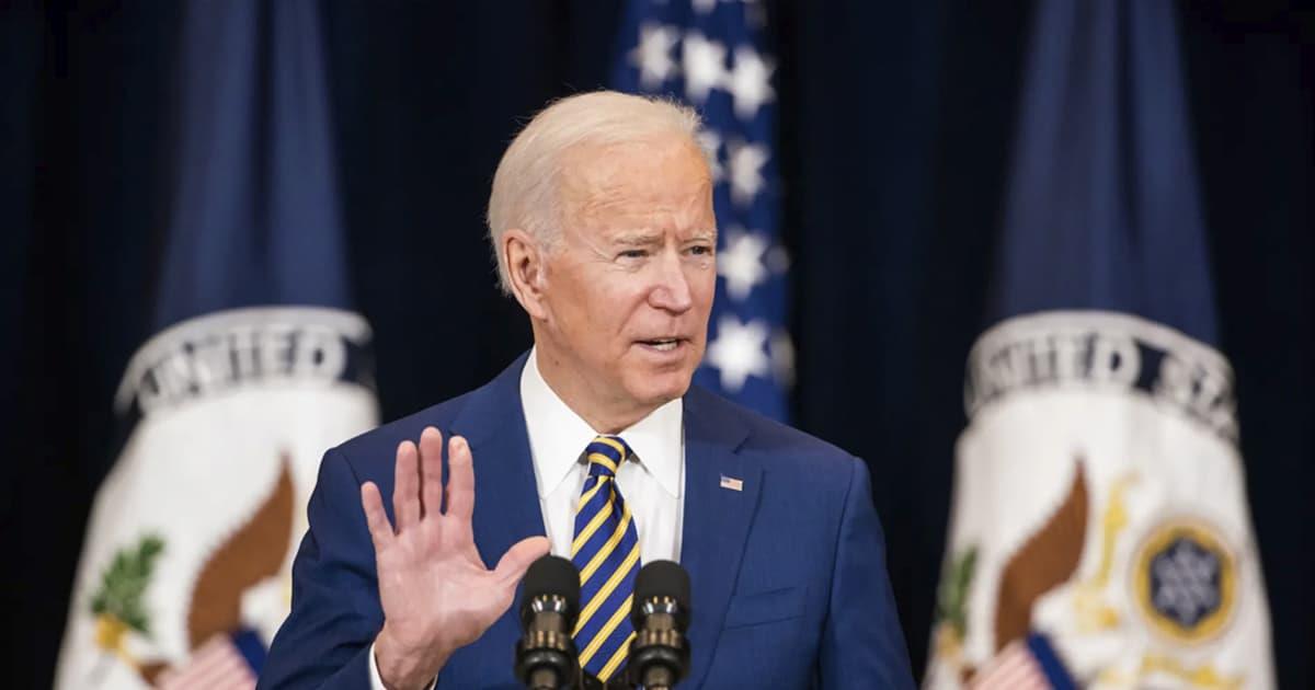Biden urge a Capitolio frenar tráfico de armas a México