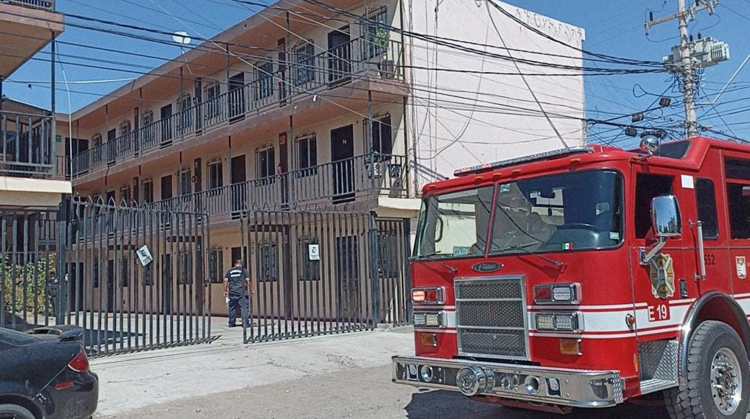 Controlan fuga de gas en departamentos de la colonia Olivares