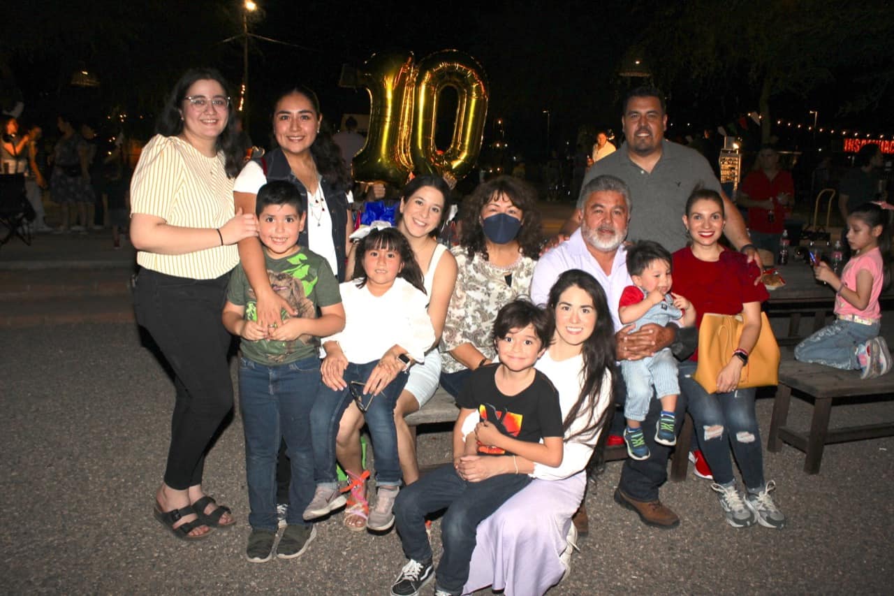 Festeja César su décimo cumpleaños