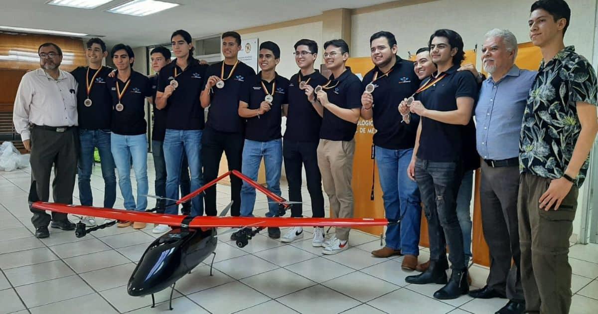 Estudiantes del ITH se llevan tercer lugar en competencia internacional