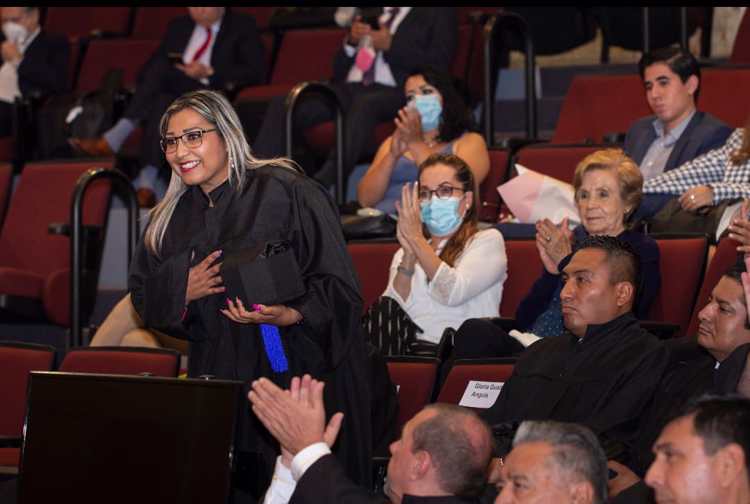 Reconocen labor de mujer cajemense hacia pacientes con cáncer