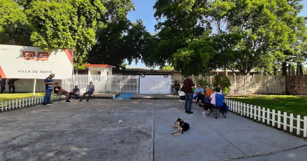 Trabajadores del Cobach Villa de Seris toman plantel