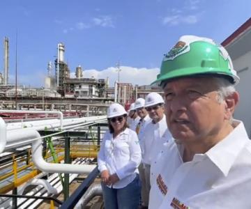 López Obrador visita refinería en Veracruz