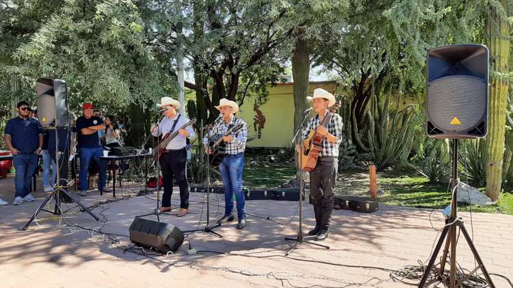 Estudiantes celebran aniversario 47 del ITH