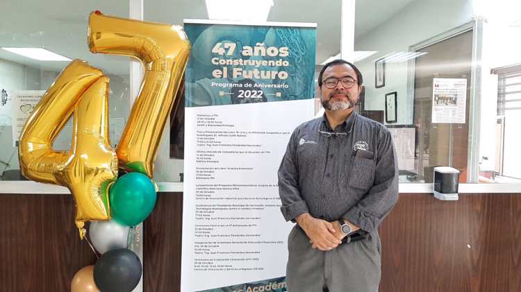 Estudiantes celebran aniversario 47 del ITH