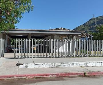 Fumigan una secundaria por temor a las garrapatas