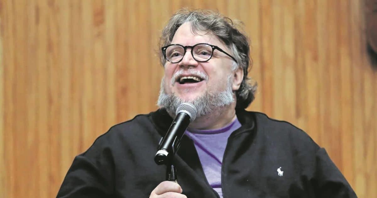 Guillermo del Toro se compromete con 10 años más de becas para jóvenes