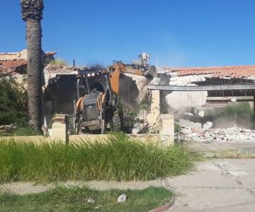 Derrumban casa abandonada en colonia Centenario tras reportes de vecinos