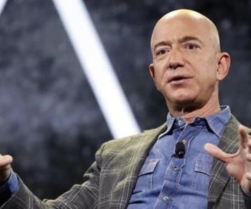 Jeff Bezos hace eco de advertencias sobre la economía