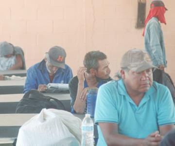 Padre Lezama tiende la mano a migrantes venezolanos en Hermosillo