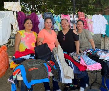 Madres recaudan fondos para el CAME con vendimia de ropa