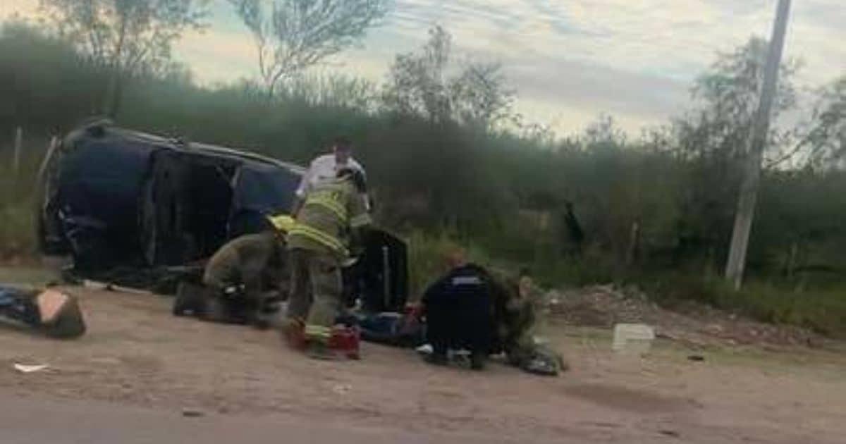 Fuerte volcamiento en carretera a Kino deja dos lesionados