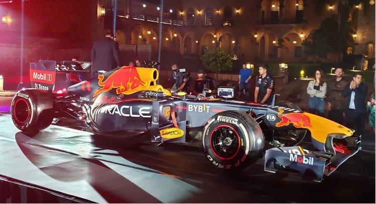 Así ruge el RB7 de Red Bull que Checo Pérez manejará en La Minerva