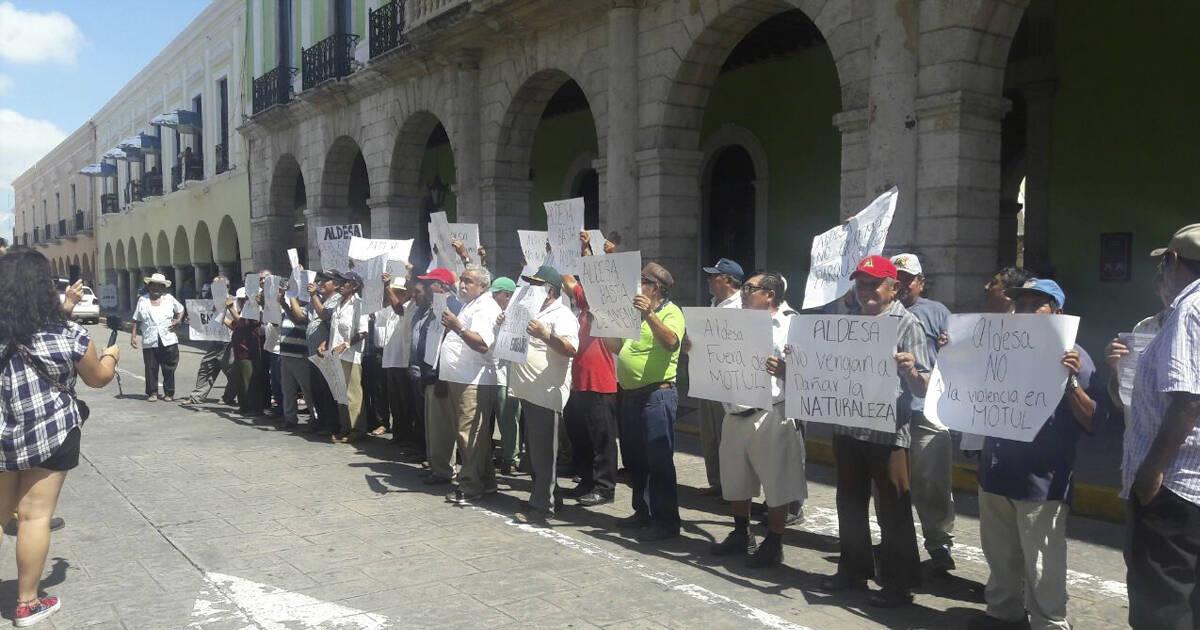Pobladores de Tehuantepec protestan contra Pemex