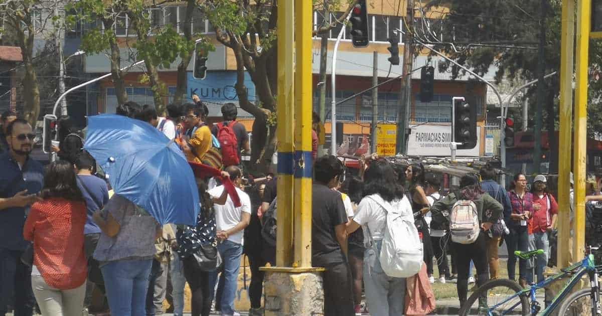 Exigen estudiantes renuncia de directora en CCH Ciudad de México