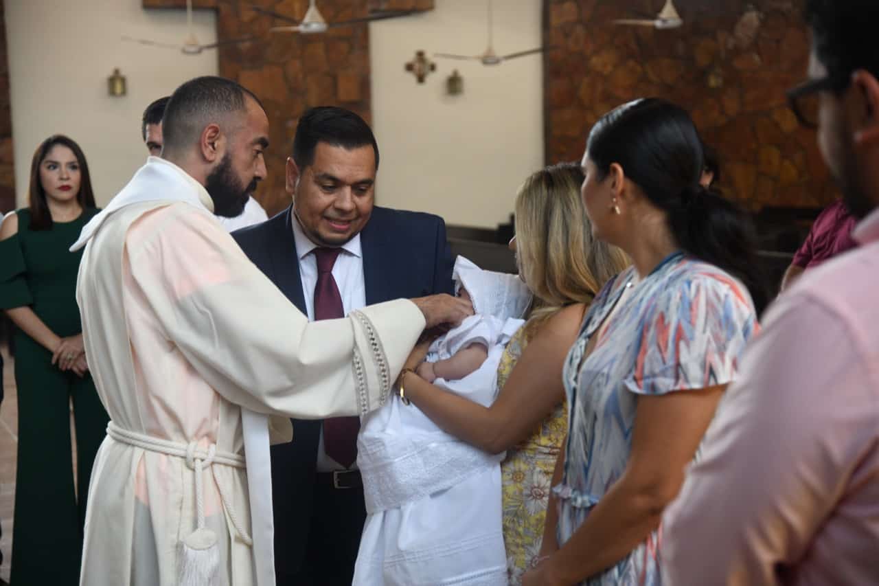 Es recibida en la fe católica Ana Emilia