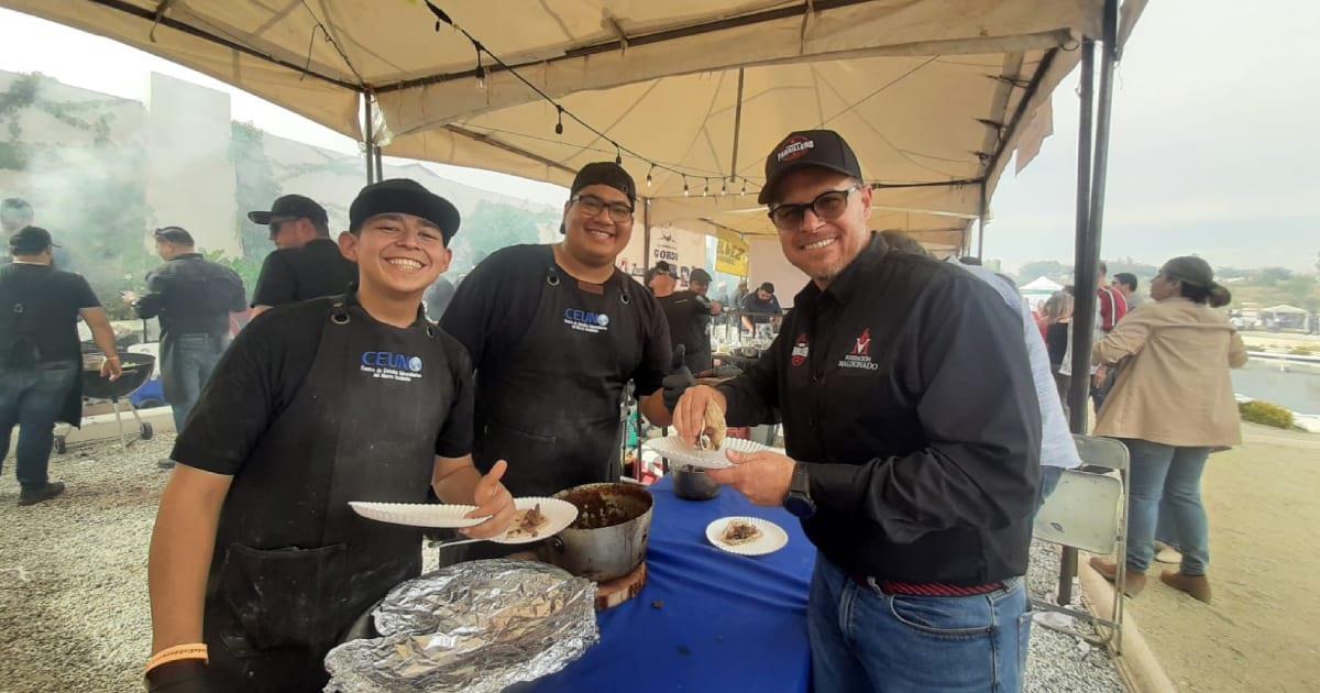 Parrillada x la Educación ayudará a estudiantes de escasos recursos