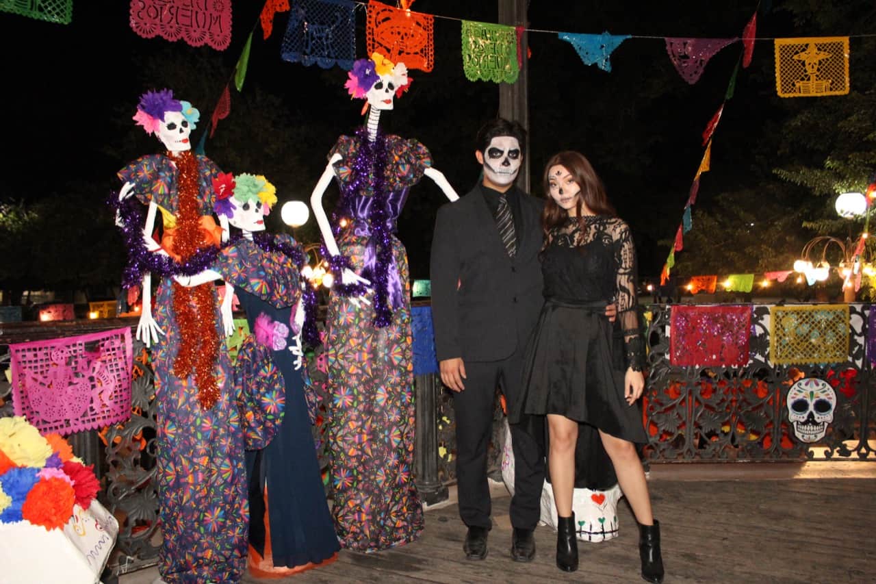 Disfrutan del IV Festival Tradicional de Día de Muertos