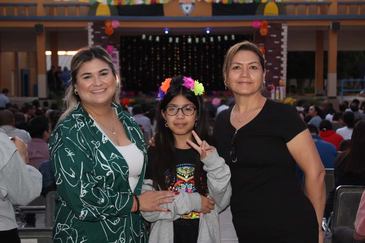 Festeja Colegio Lux el Día de Muertos