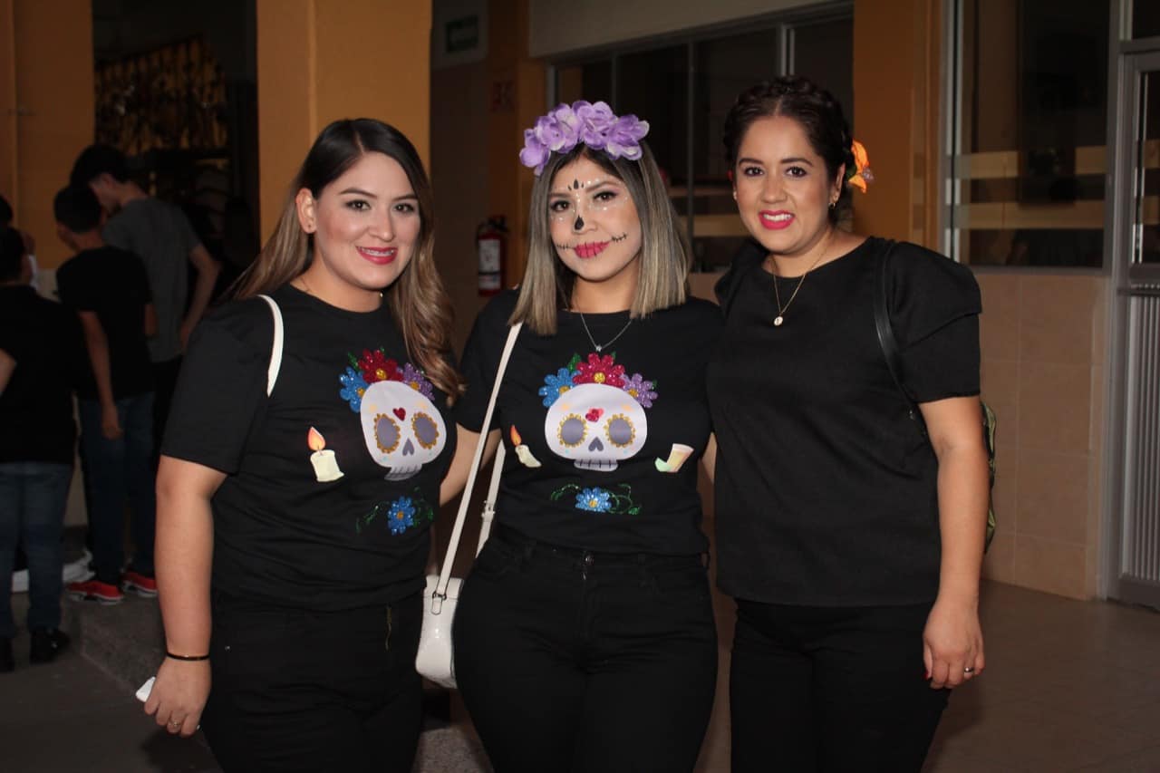 Festeja Colegio Lux el Día de Muertos