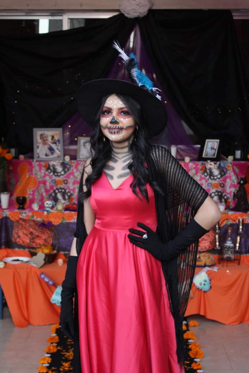 Festeja Colegio Lux el Día de Muertos