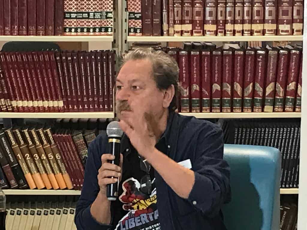 Paco Ignacio Taibo da conferencia de prensa en la Feria del Libro 2022