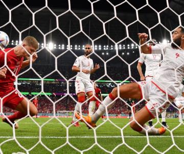 Dinamarca y Túnez debutan con empate