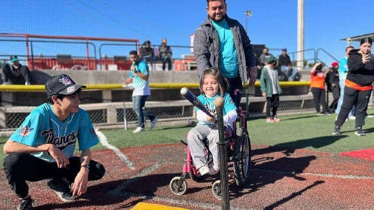 Menores con discapacidad conviven con jugadores de Naranjeros de Hermosillo