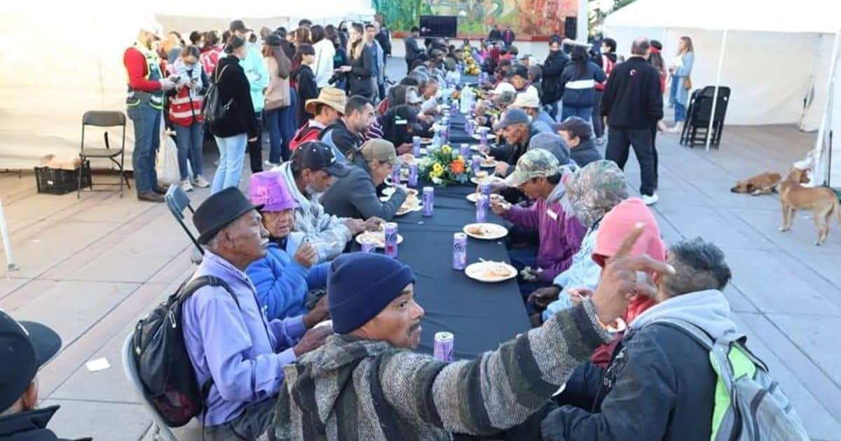 Festejan a las personas sin hogar por su día en Nogales