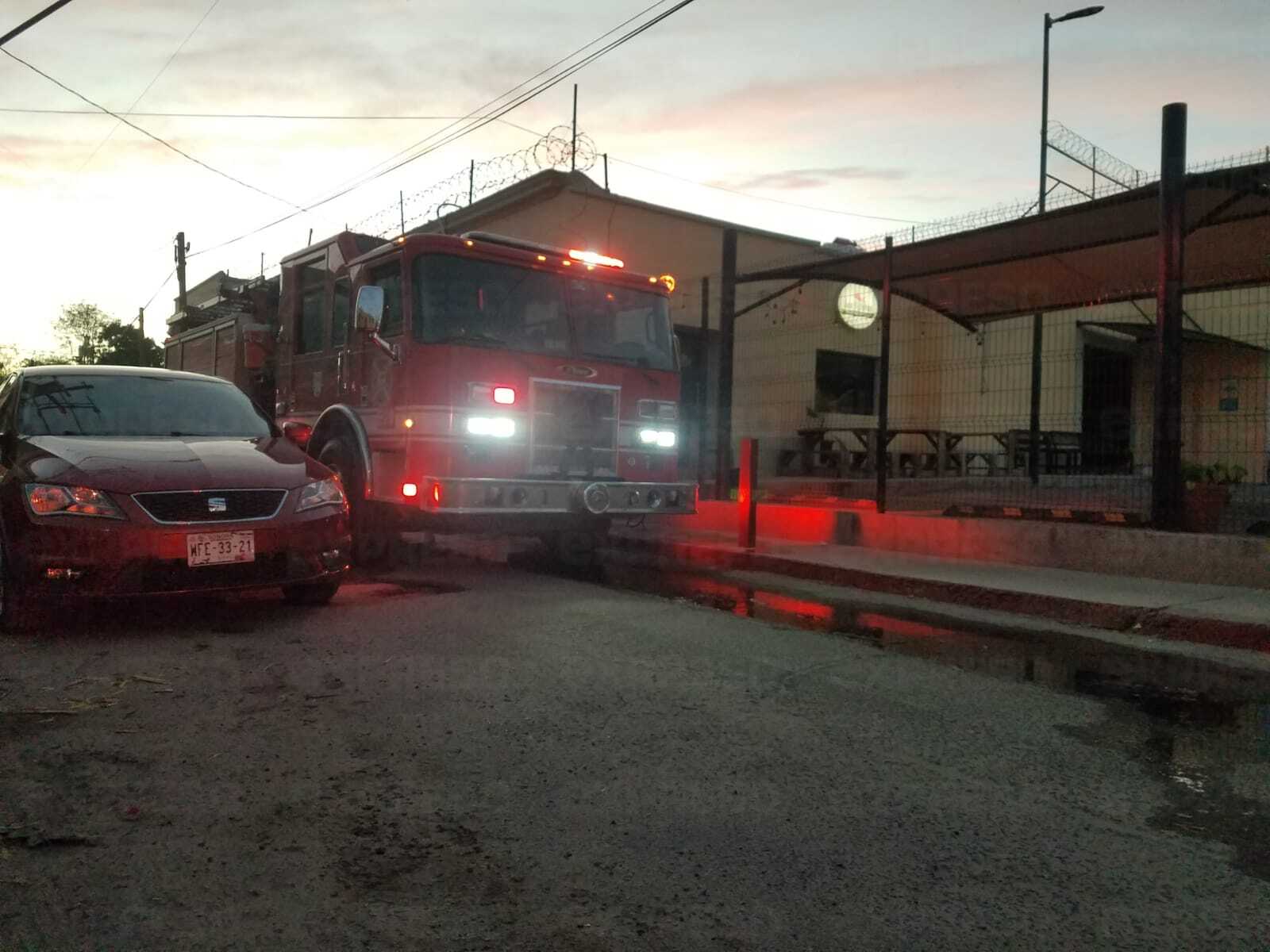 Perros ocasionan incendio de tanques de gas en el centro de Hermosillo