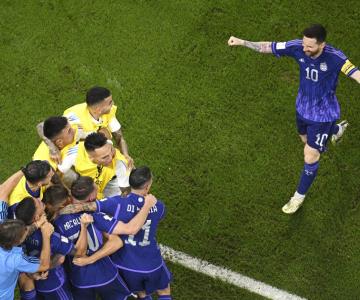 Argentina vence a Polonia y pasa a octavos de final