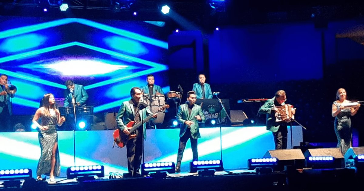 Sonorenses bailaron toda la noche al ritmo de Los Ángeles Azules