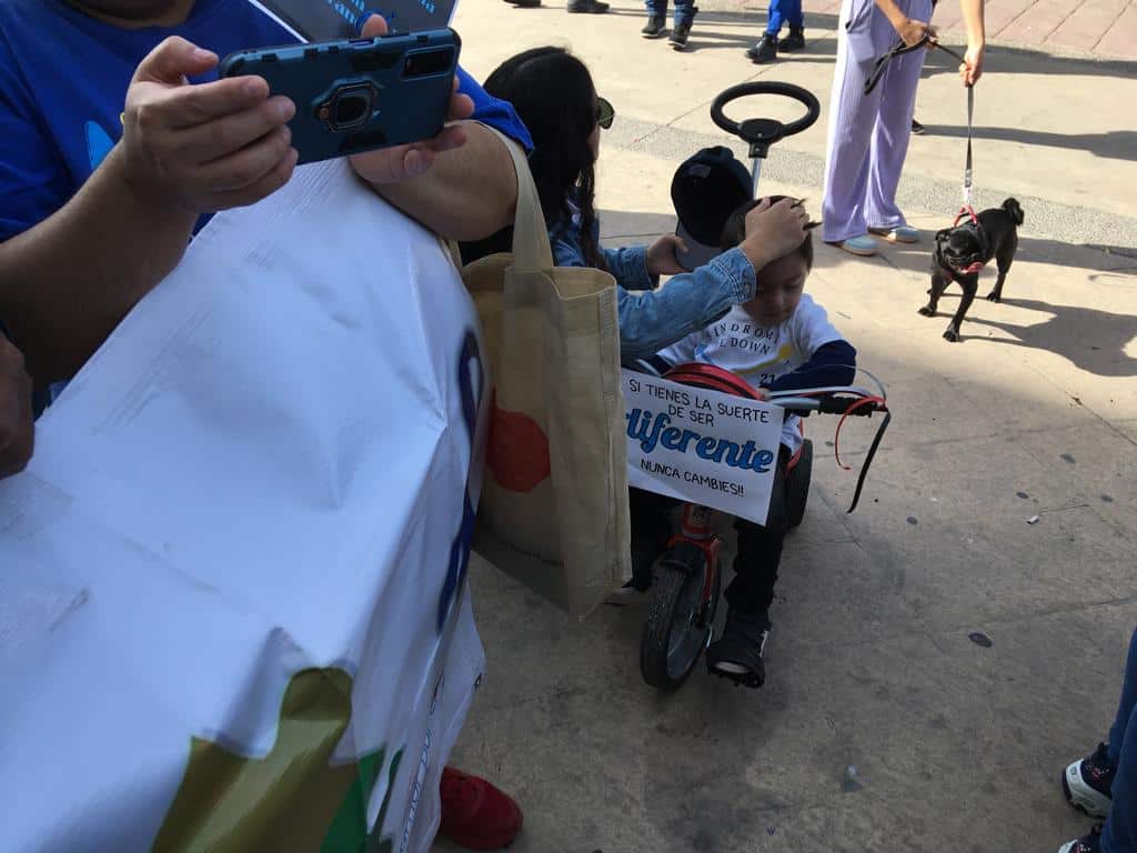 Marchan por las personas con discapacidad en Hermosillo