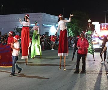 La alegría navideña llega a Navojoa con tradicional desfile