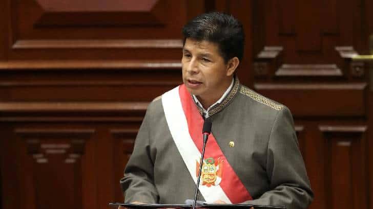 Pedro Castillo anuncia cierre del Congreso en Perú