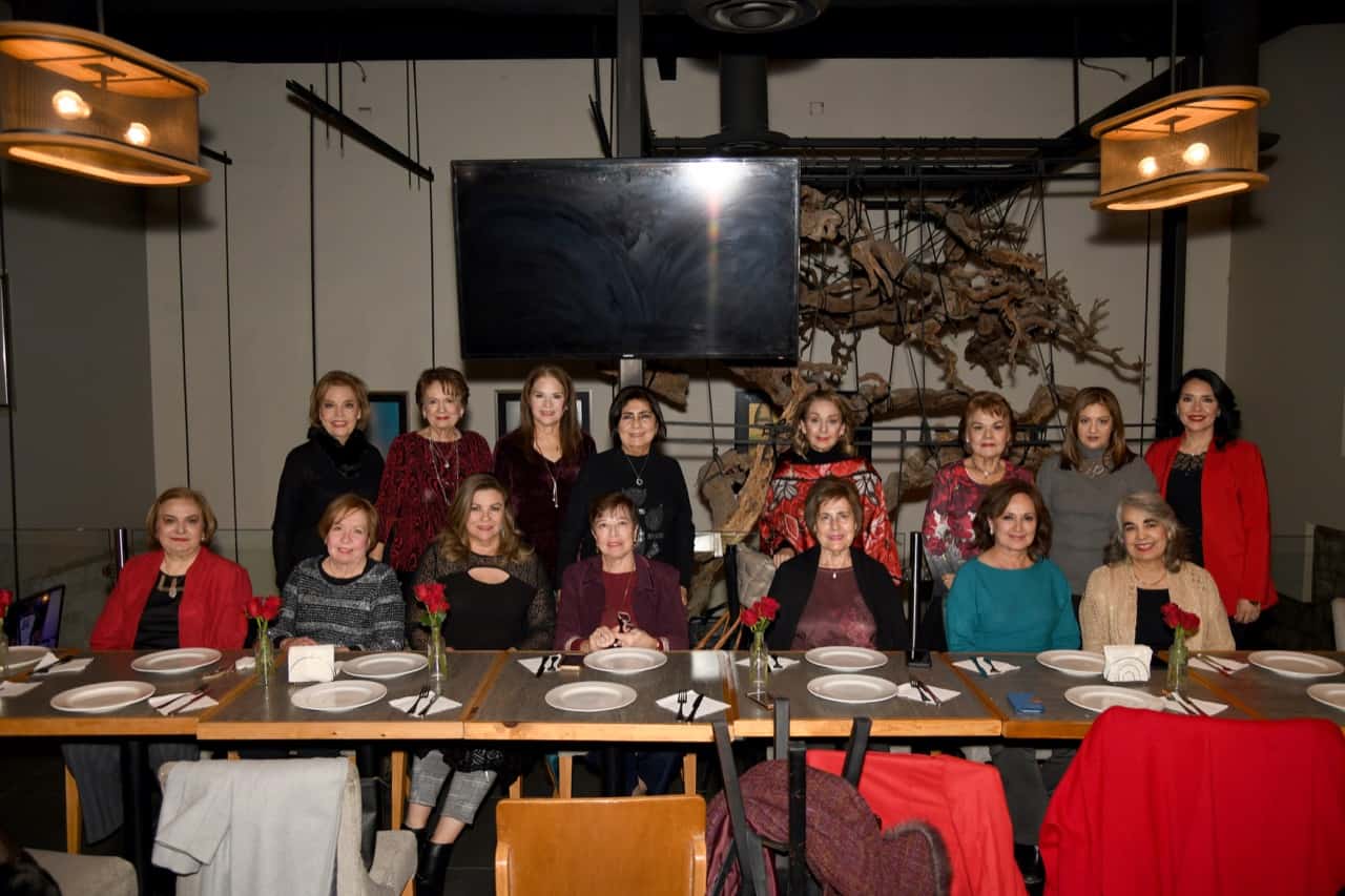 Damas de AGPH tienen cena navideña