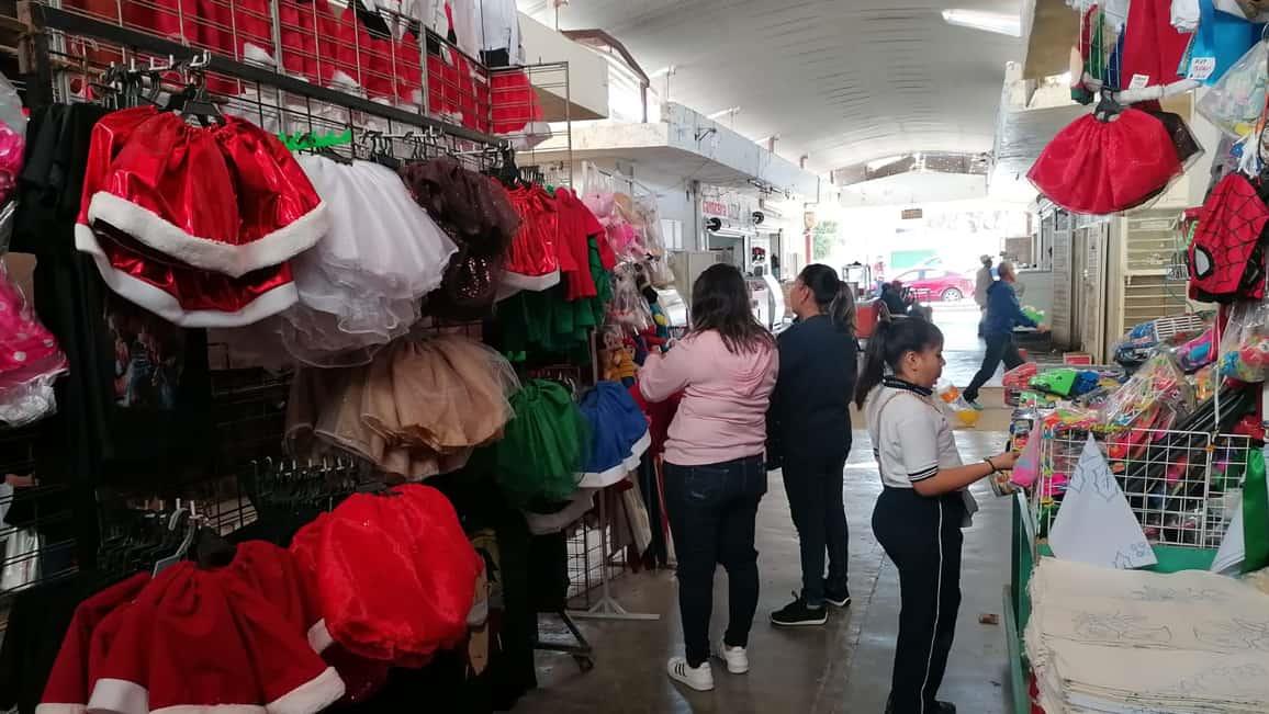 Ofrece Mercado Municipal variedad de productos para fiestas decembrinas