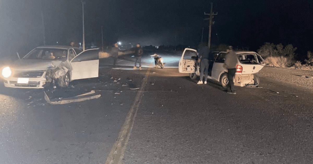 Aparatoso choque deja cuantiosos daños en la carretera Etchojoa-Huatabampo