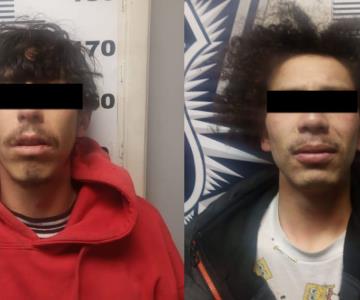 Dos jóvenes golpean a elementos policiacos; sufrían delirio de persecución