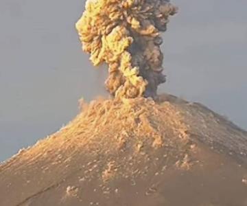 Fuerte explosión del Popocatépetl sacude a Puebla