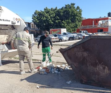 Ciudadanos de Guaymas no respetan contenedores para recolección de basura