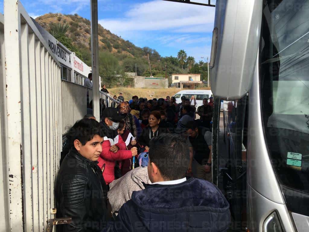 ¡Buen viaje! Centrales de autobuses lucen repletas a horas para Año Nuevo