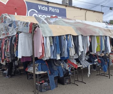 Migrantes venezolanos subsisten en Hermosillo con un bazar