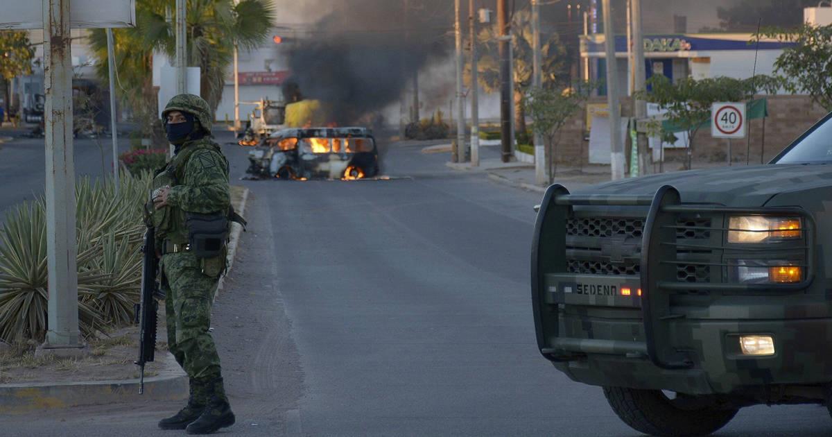 Darán hasta 200 mil pesos por vehículos quemados en Sinaloa