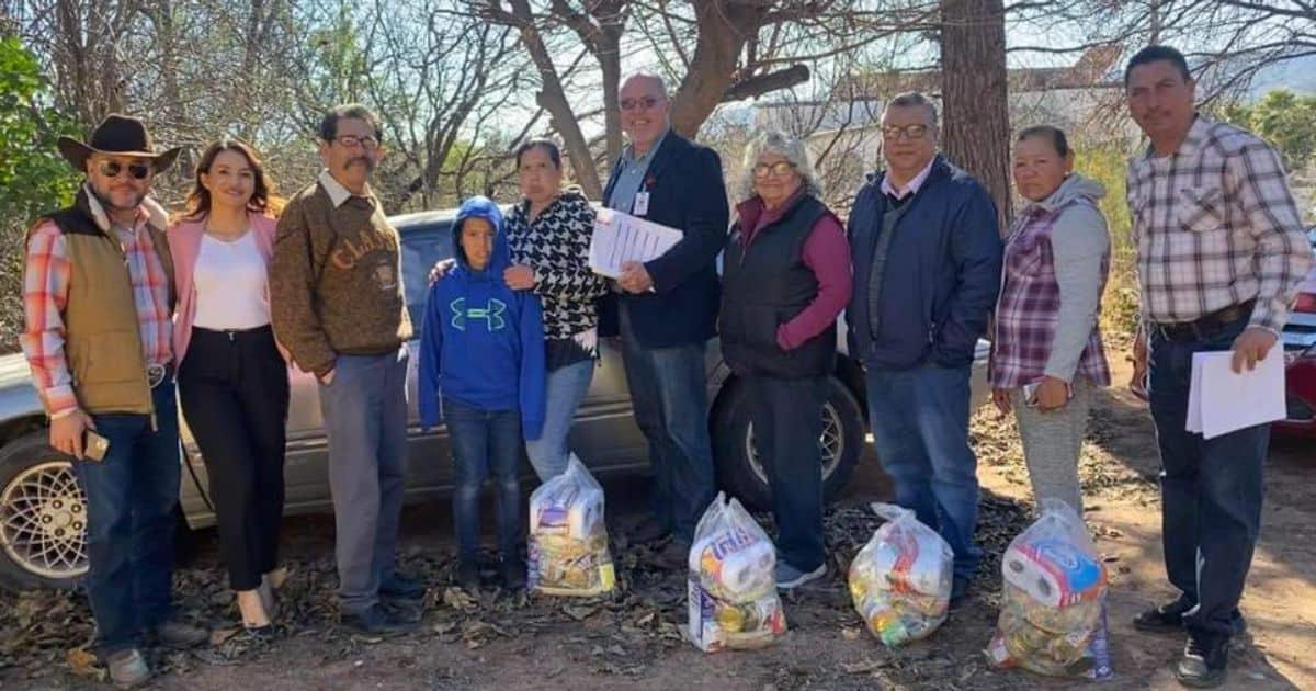 Benefician con despensas a adultos mayores del ejido Cibuta