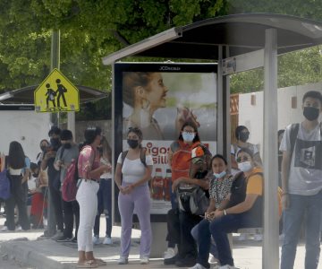 Necesarias las paradas de camión, opinan usuarios del transporte urbano