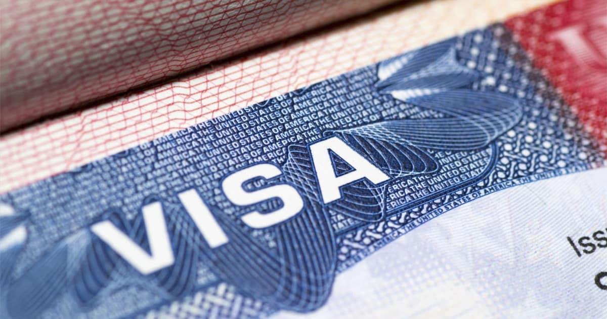 Registra México aumento de entrada de personas de EU con visa