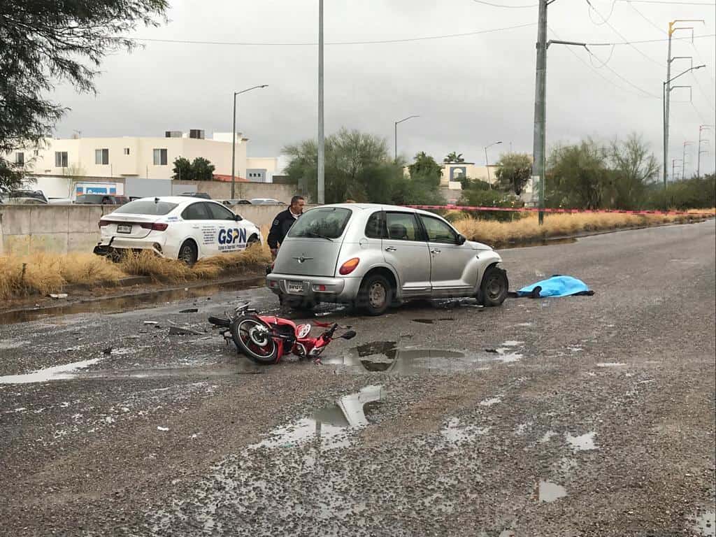 Muere motociclista en triple choque al poniente de Hermosillo