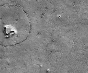 Nuevas imágenes de Marte muestran figura de un oso