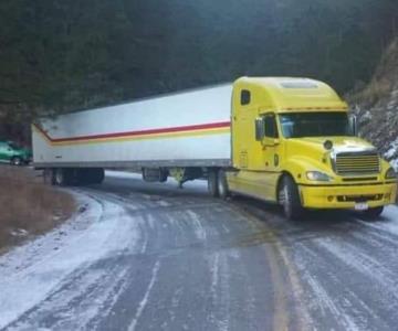Carreteras congeladas en Yécora provocan accidentes de tránsito